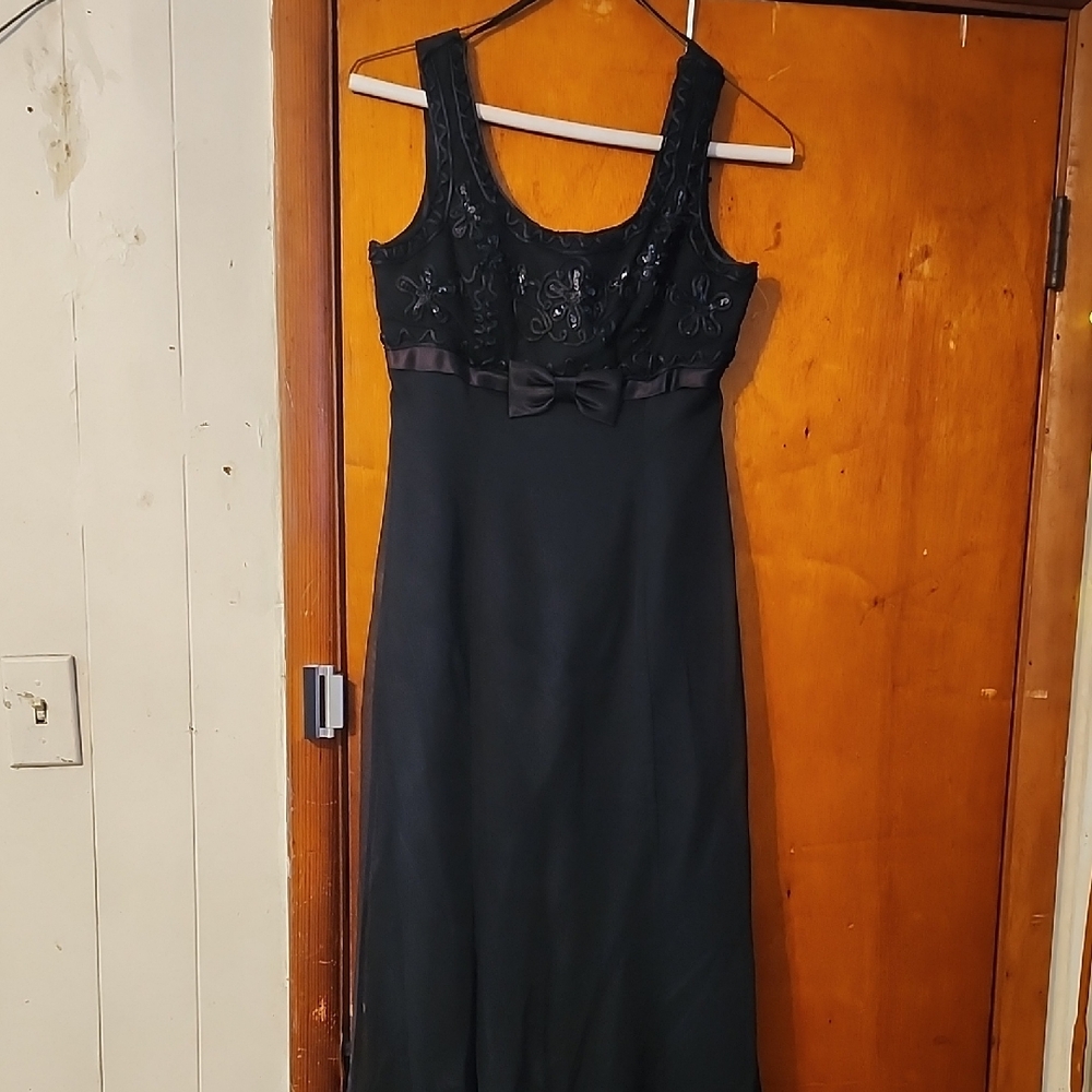 Elegant Black Maxi Dress